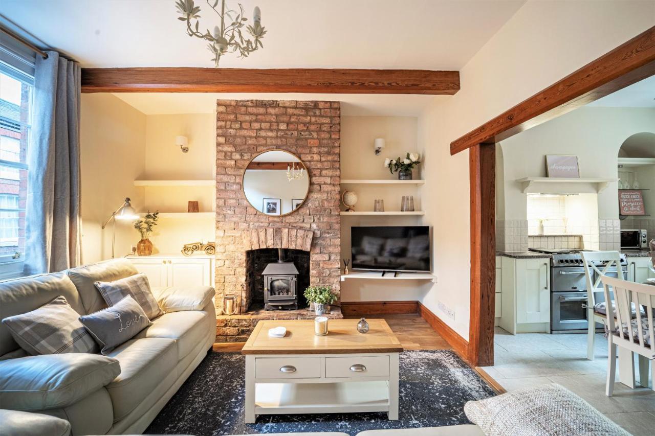 The Cottage In Chester, Sleeps 6 With Free Parking Exterior foto